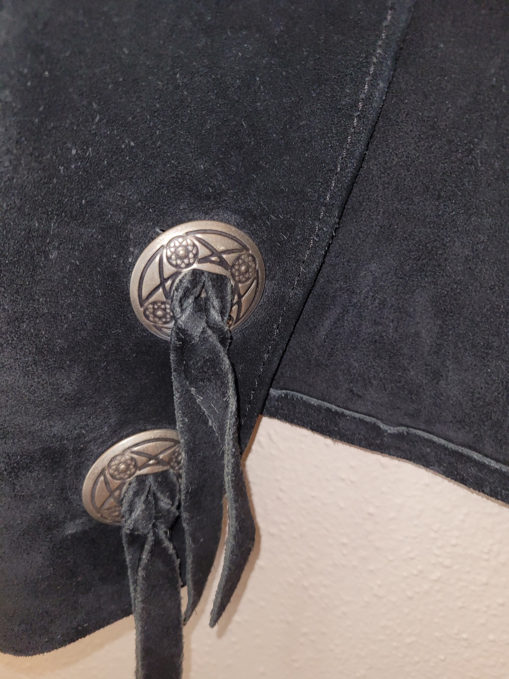 Vintage Steer Brand Black Suede Leather Fringe Western Vest USA XL - Picture 3 of 10